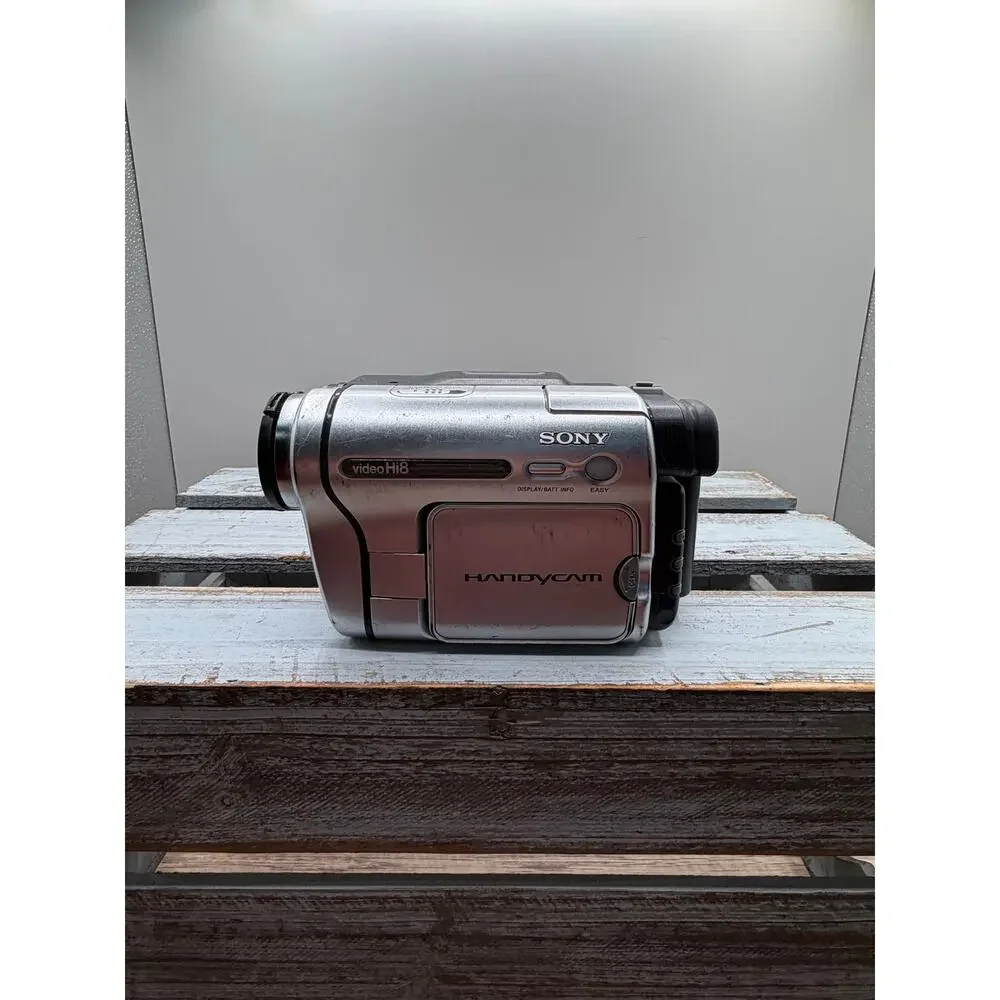 Sony Handycam CCD-TRV138 Video Hi8 Camcorder - (Tested and Working)